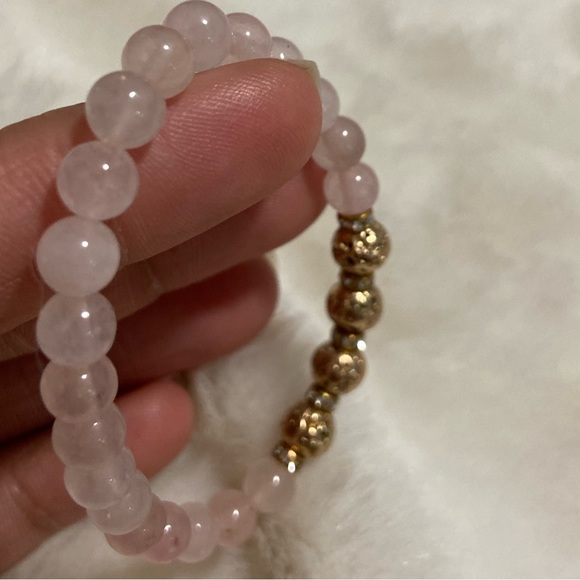 Handmade rose quartz beaded bracelet - Picture 4 of 7